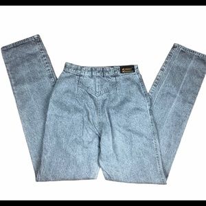 Rocky Mountain Grey High Waisted Mom Jeans 7/8